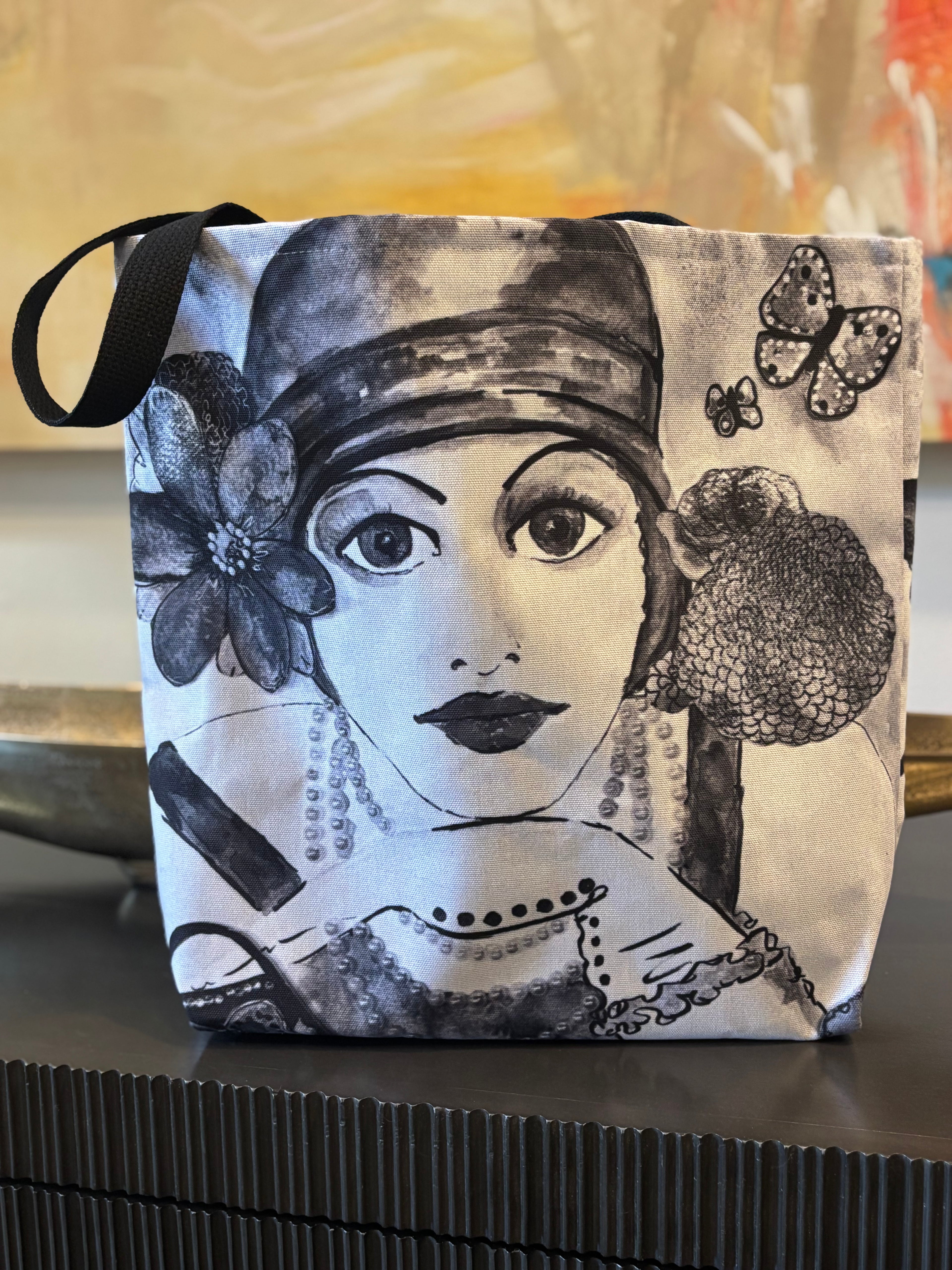 PEARLS AND POISE - NOIR